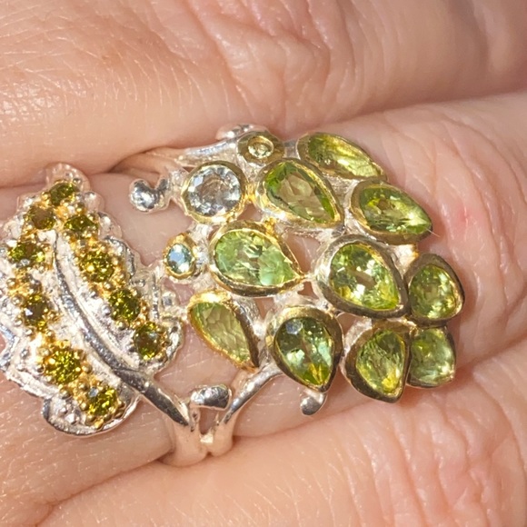 Healing Genuine Peridot Ring - Picture 7 of 9
